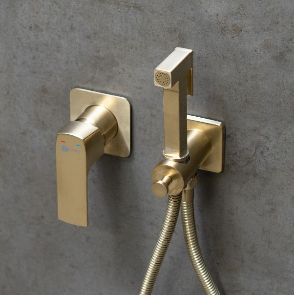 Комплект гигиенического душа Lemark Ursus LM7219BG брашированное золото