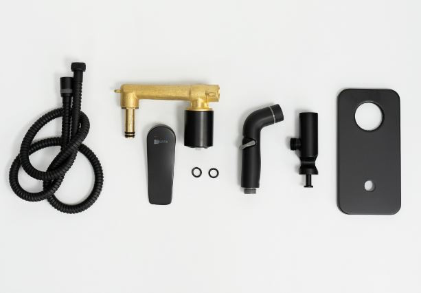 Комплект гигиенического душа Lemark Bronx LM3720BL черный матовый