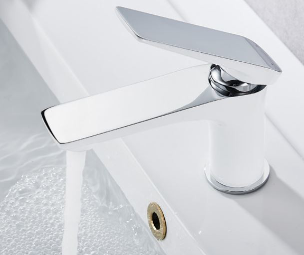 Смеситель Lemark Allegro LM5916CW для раковины с гигиеническим душем