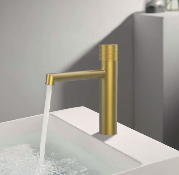 Смеситель Vincea Desire VBF-1D3BG для раковины брашированное золото