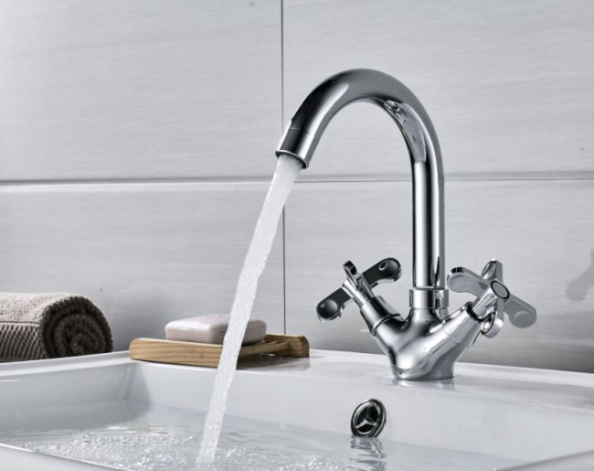 Смеситель Rossinka RS42-62 для раковины