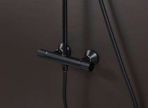 Душевая система Hansgrohe Vernis Blend Showerpipe 200 1jet EcoSmart 26089670 с термостатом черный матовый