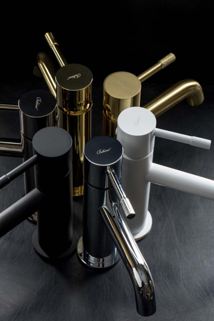 Смеситель Boheme Uno Black 461-GM для раковины оружейная сталь