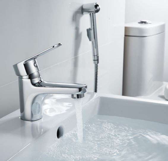 Смеситель Rossinka S35-15 для раковины с гигиеническим душем