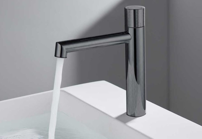 Смеситель Vincea Desire VBF-1D3GM для раковины вороненая сталь