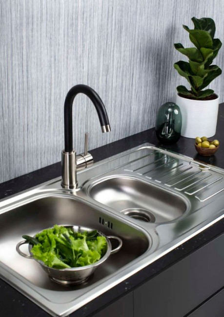 Смеситель Omoikiri Shinagawa-BN-BL 4994252 для кухни нержавеющая сталь/черный